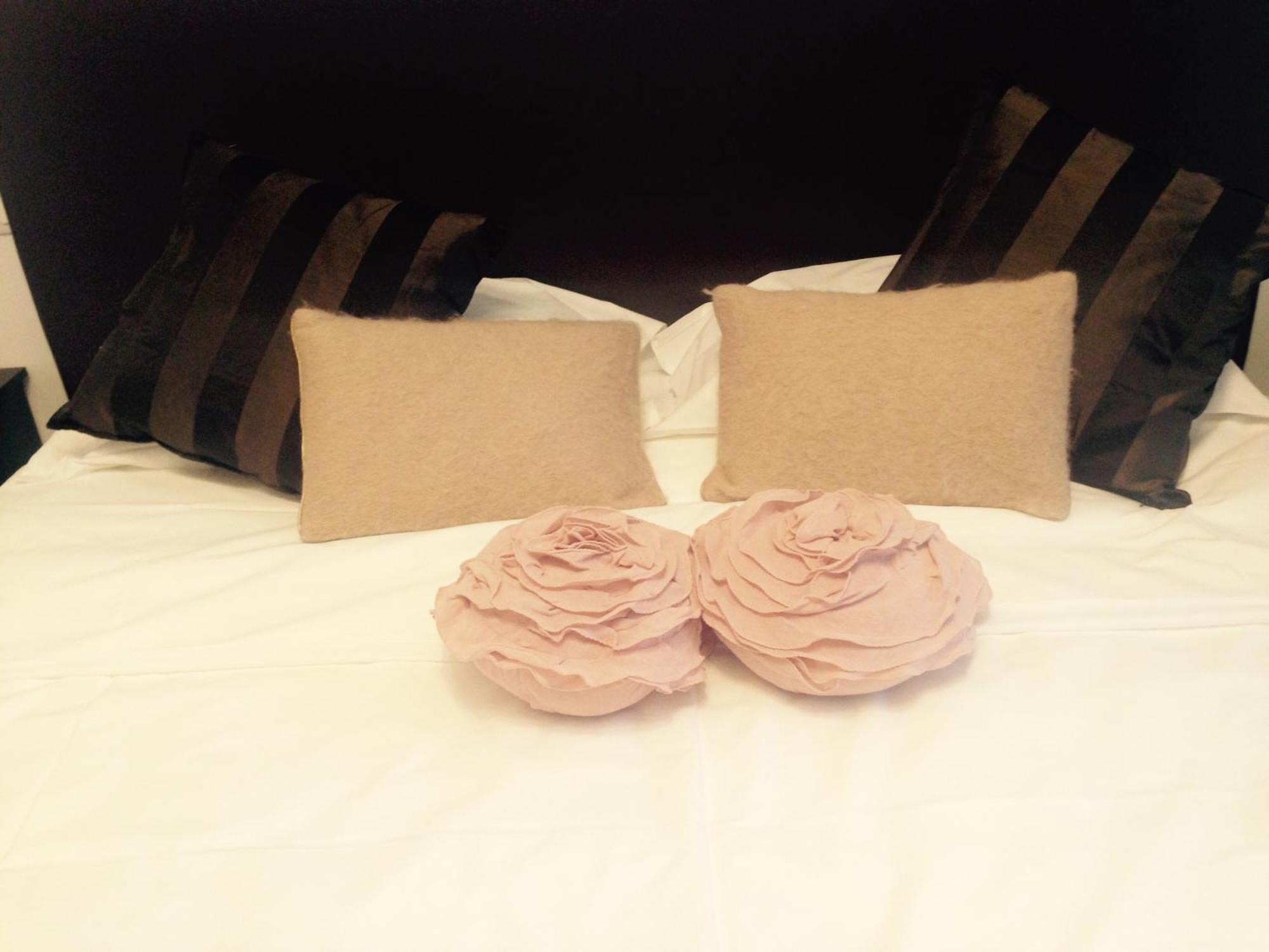 Casa Rosa Bed & Breakfast Сан Джулиано Миланезе Стая снимка