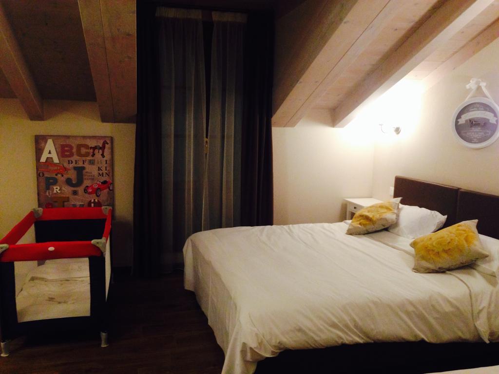 Casa Rosa Bed & Breakfast Сан Джулиано Миланезе Стая снимка